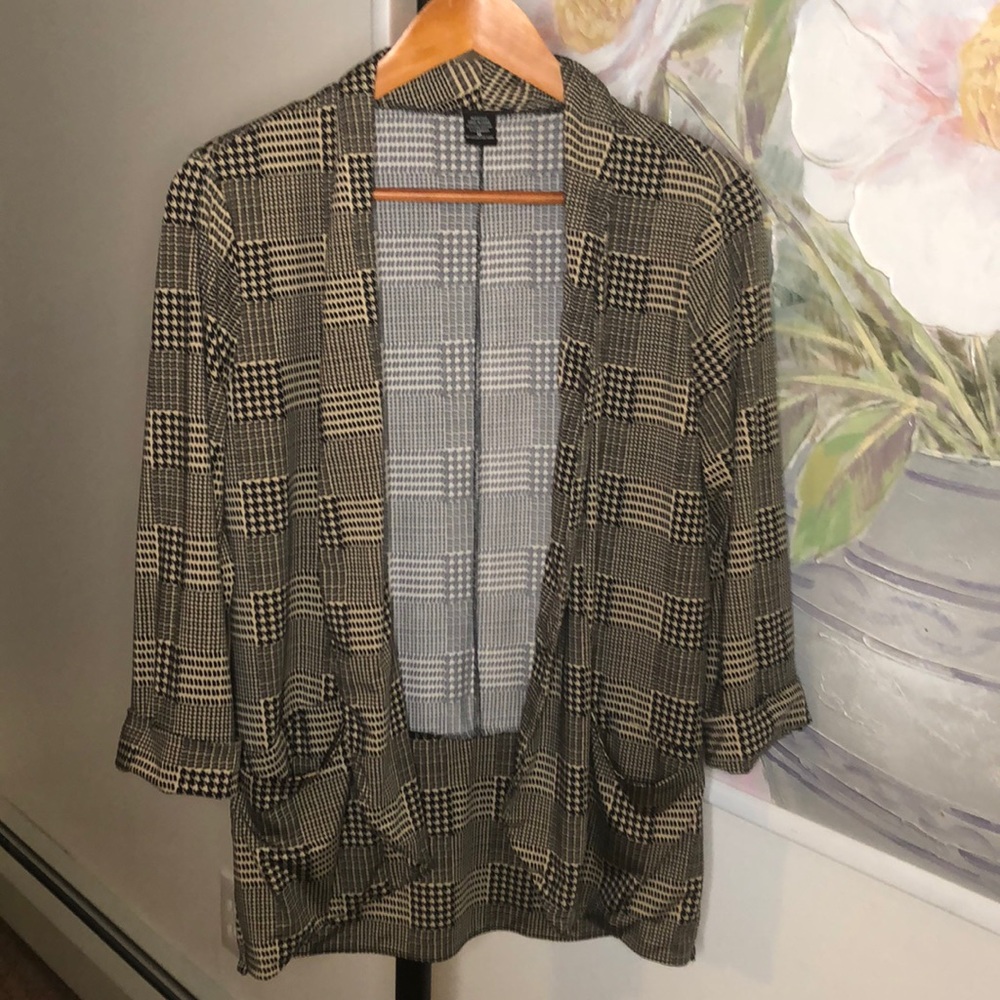 Women’s fashionable blazer